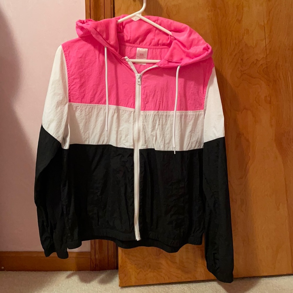 Wind breaker